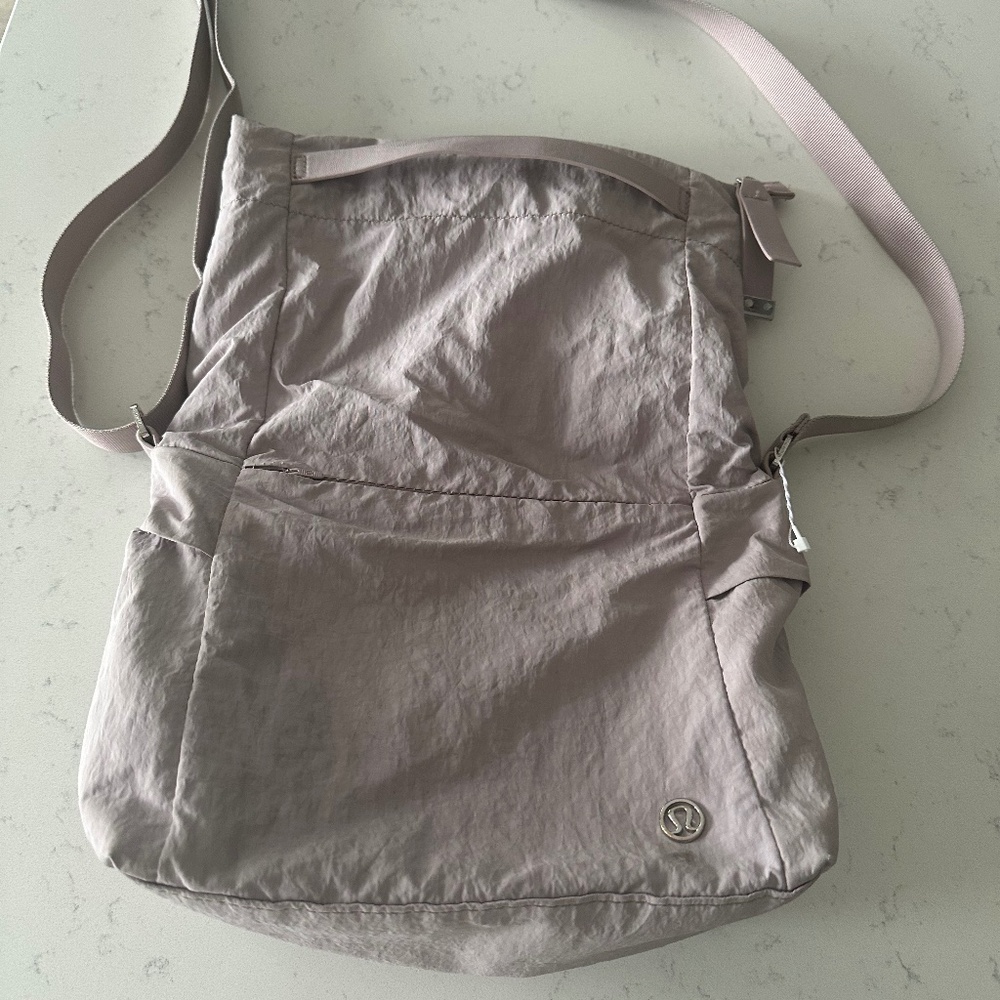 Lululemon purse